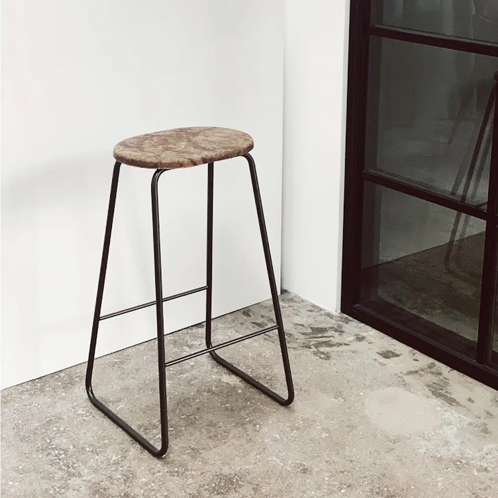 Earth barpall, coffee, h.74, svart stålstativ Mater