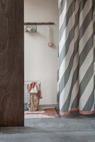 Diagonal duschdraperi 150x200 cm - Dark olive - Mette Ditmer