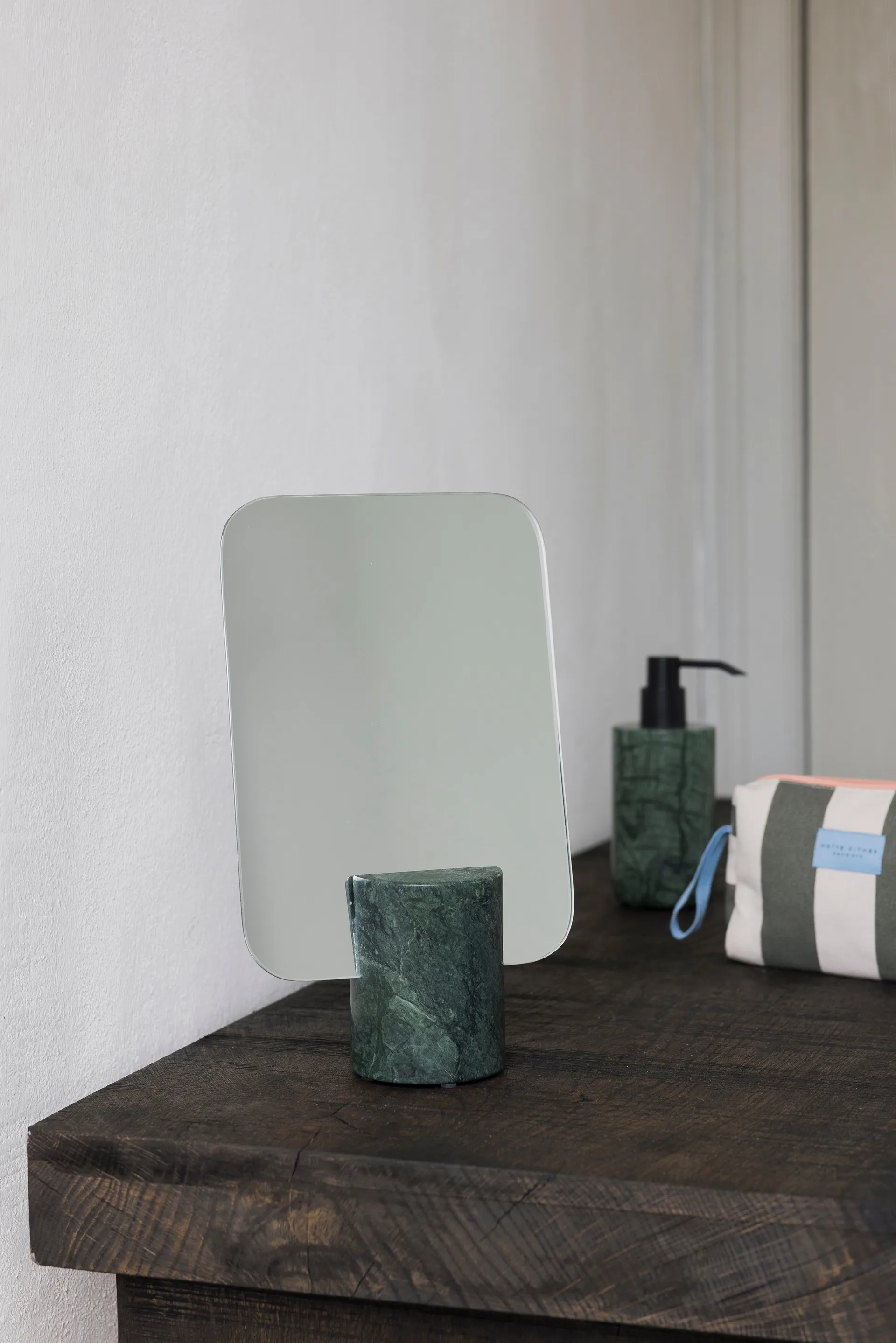 Marble bordsspegel, Dark forest, 30 cm Mette Ditmer