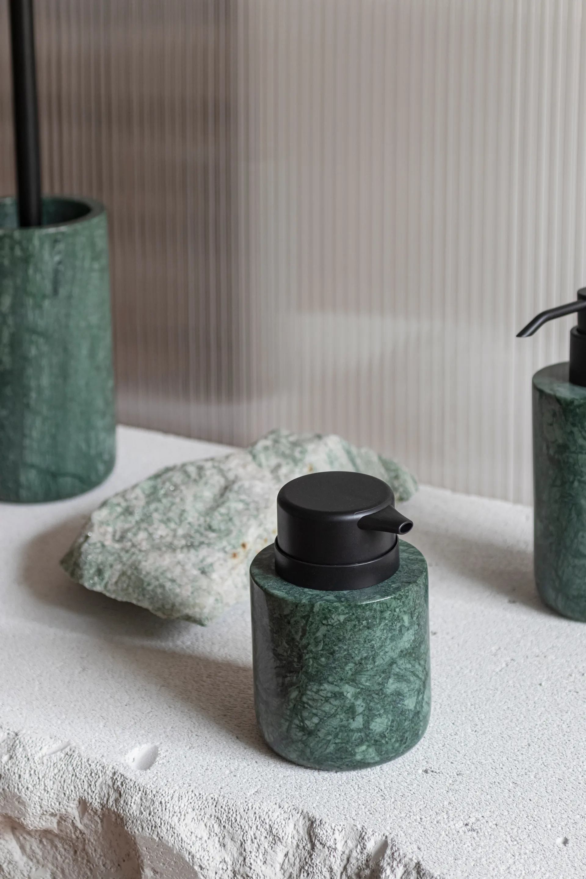 Marble tvålpump 12,5 cm, Dark forest Mette Ditmer