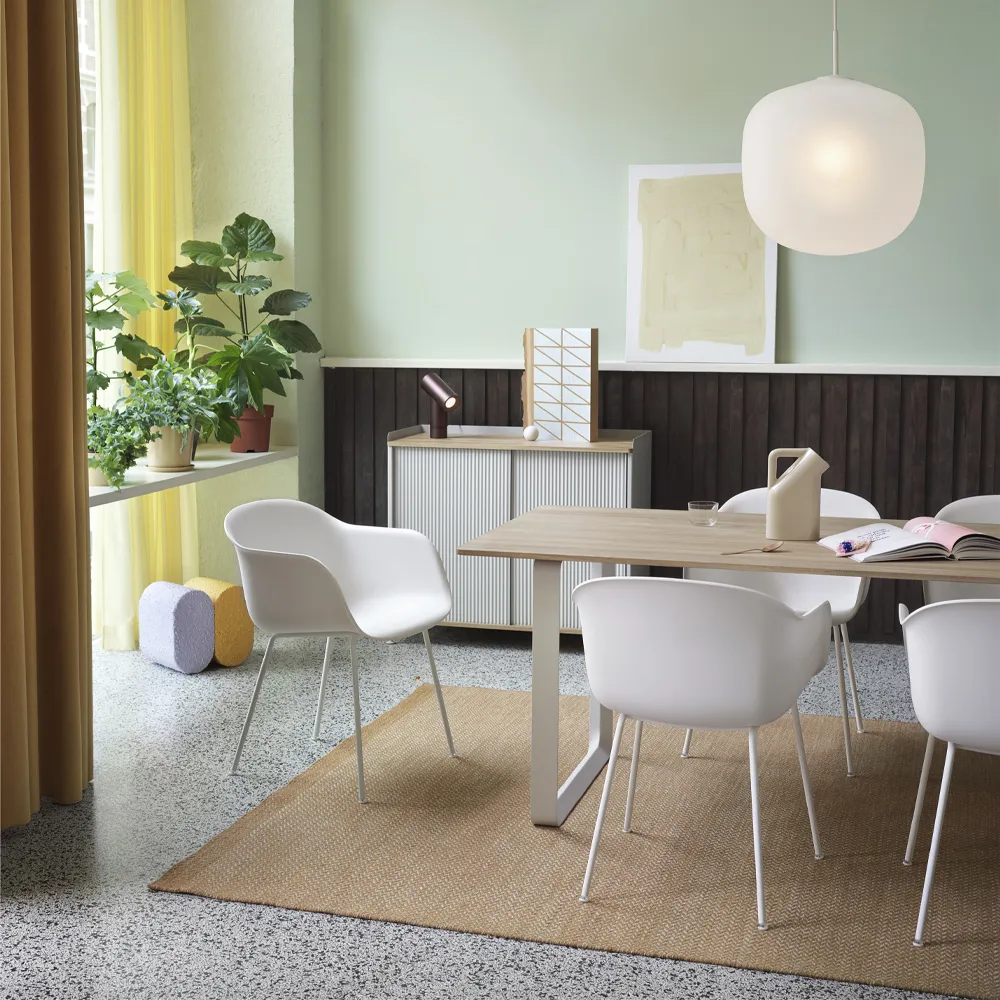 70/70 matbord 225x90 cm, Solid oak-Sand Muuto