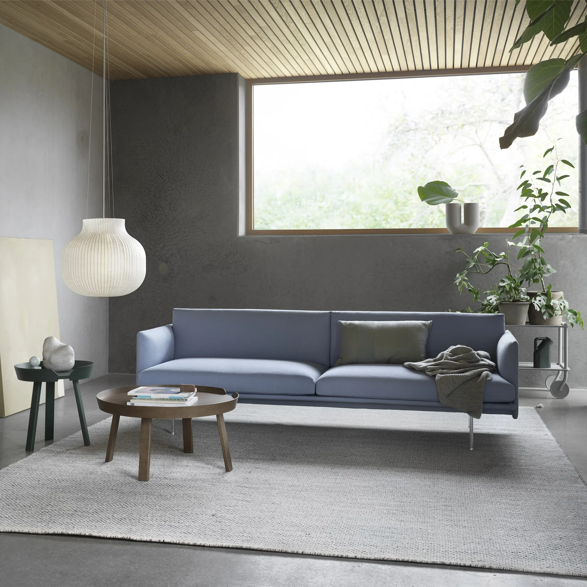 Around sidobord small, Dark green Muuto