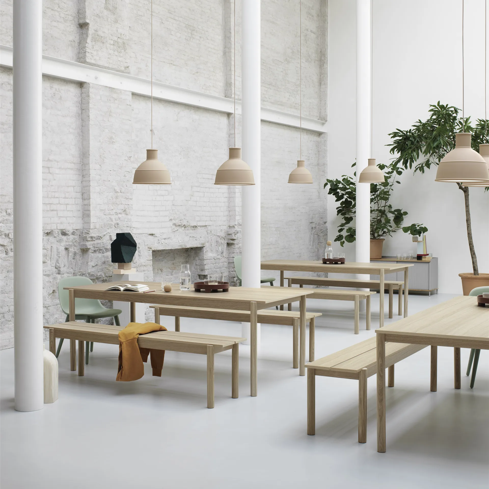 Linear träbord ek, 200x90 cm Muuto