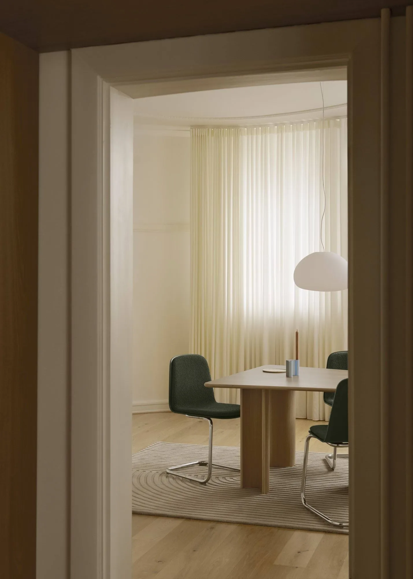 Relevo Rug Quattro ullmatta, Off white, 170x240 cm Muuto