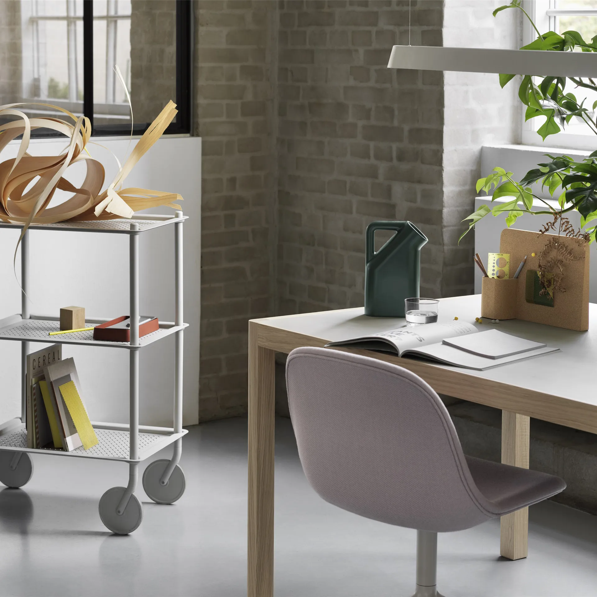 Story anslagstavla, Kork Muuto