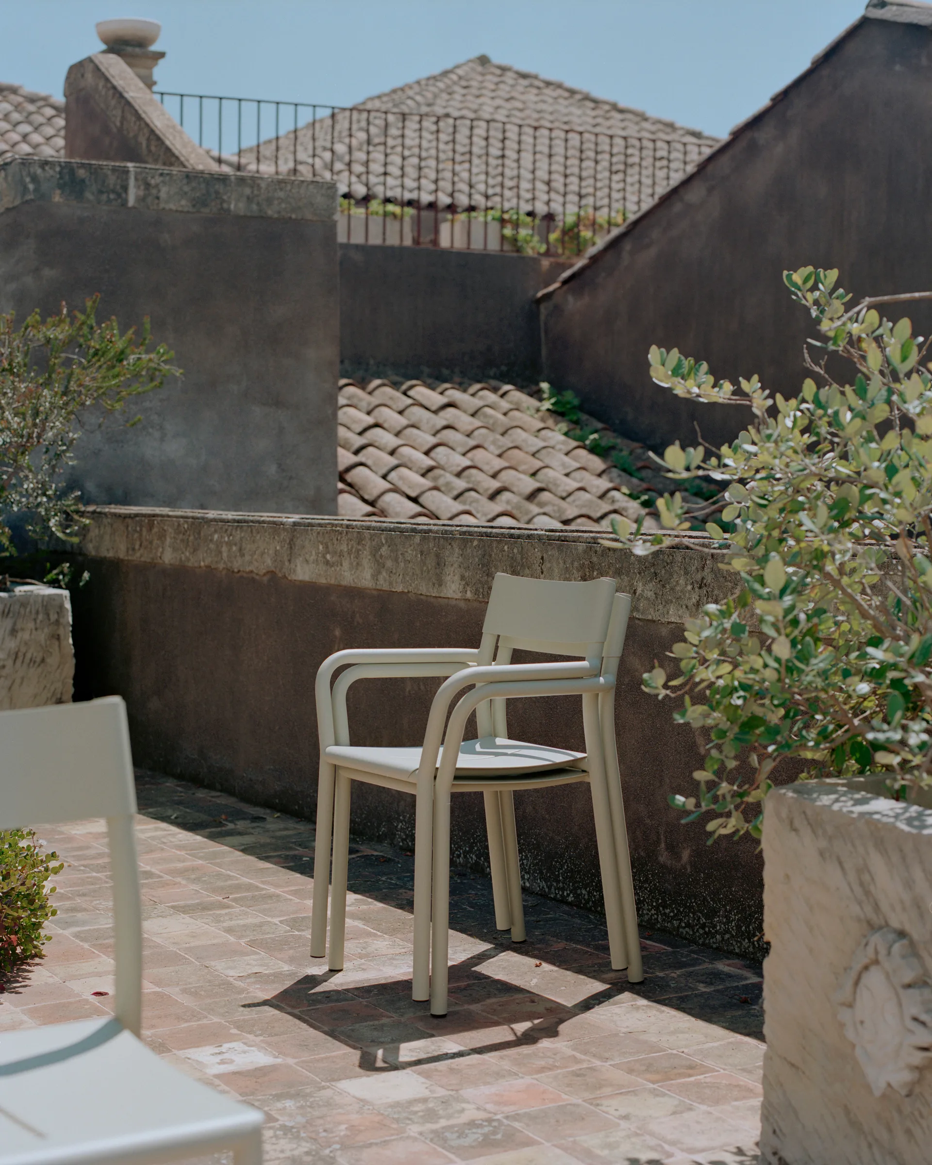 May Armchair Outdoor karmstol, Light Grey New Works