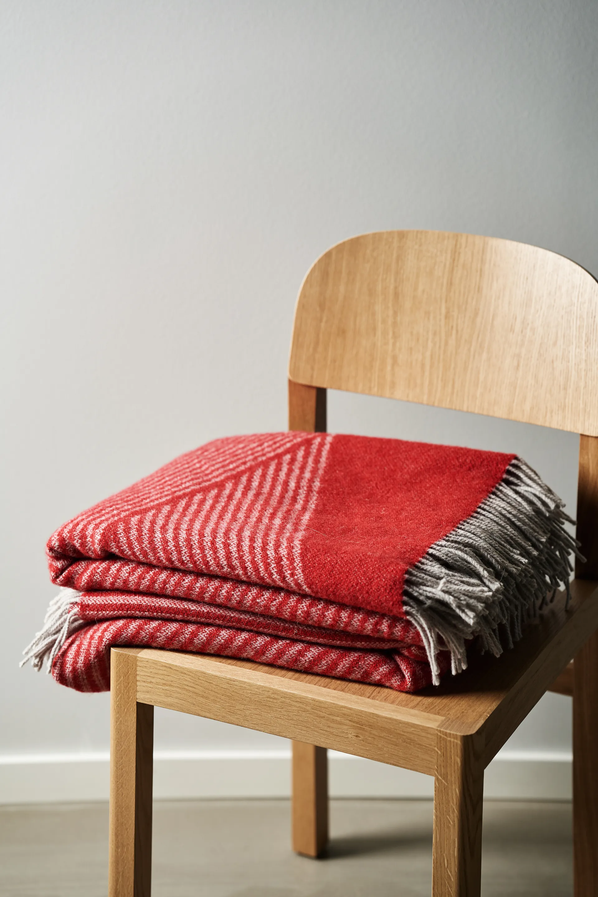 Rectangles ullpläd seasonal edition 130x185 cm, Röd NJRD