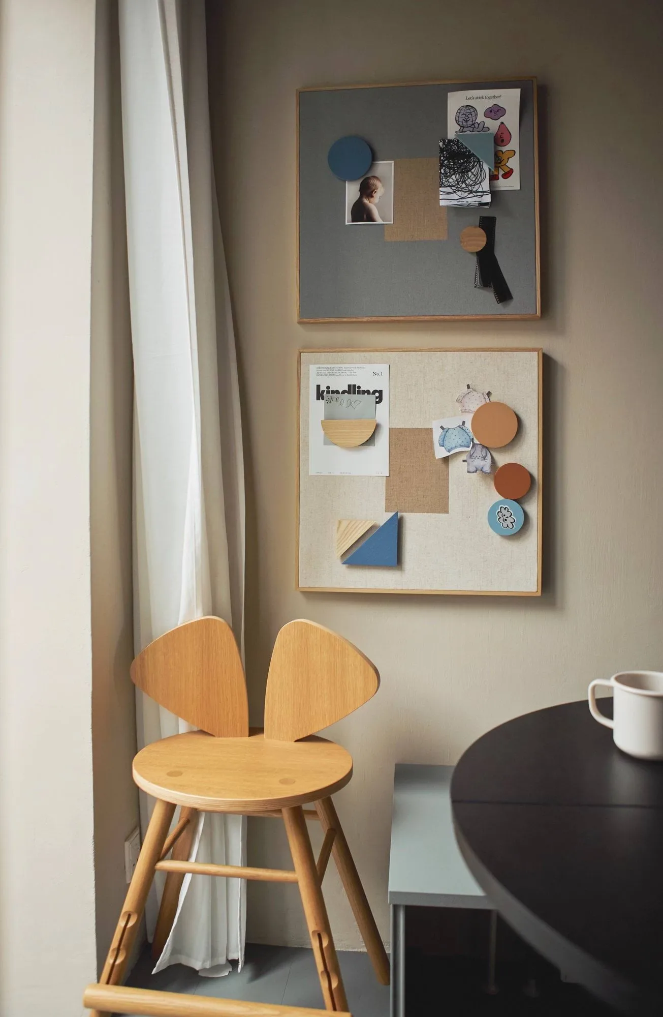 Noticeboard anslagstavla + 3 magneter, Sand Nofred