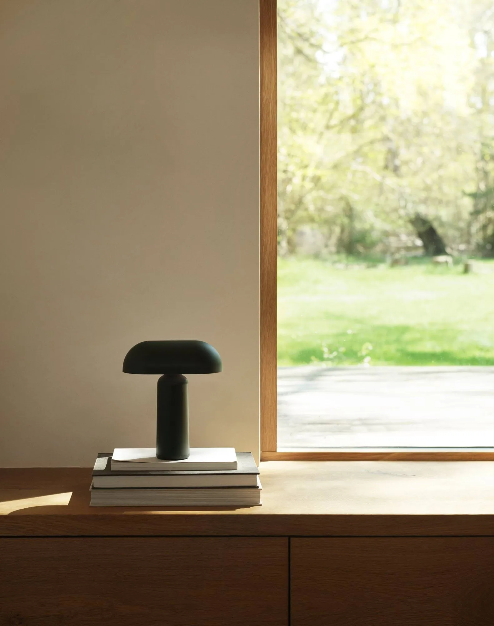 Porta bordslampa, Dark green Normann Copenhagen
