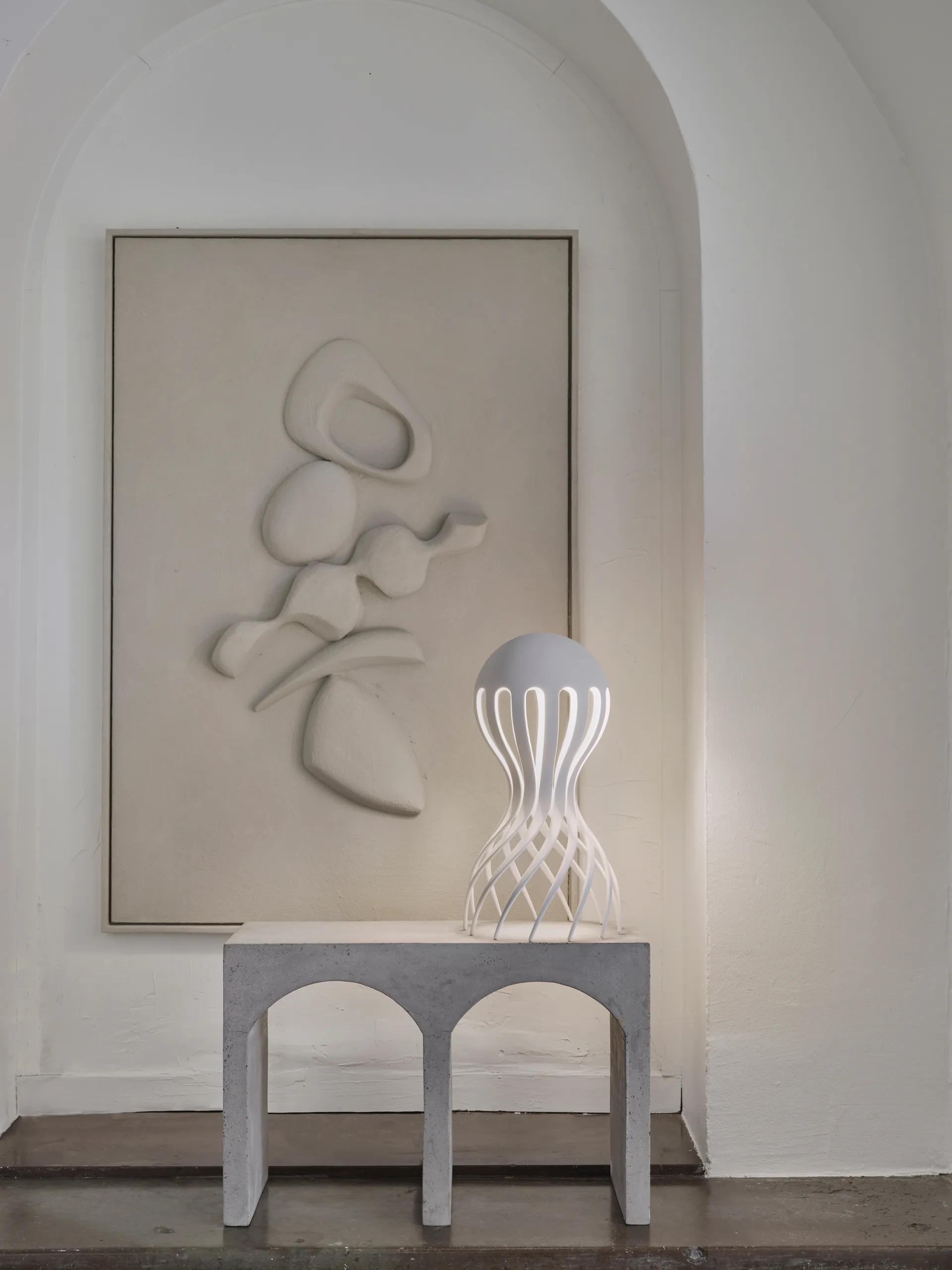 Cirrata bordslampa 44,4 cm, White Oblure