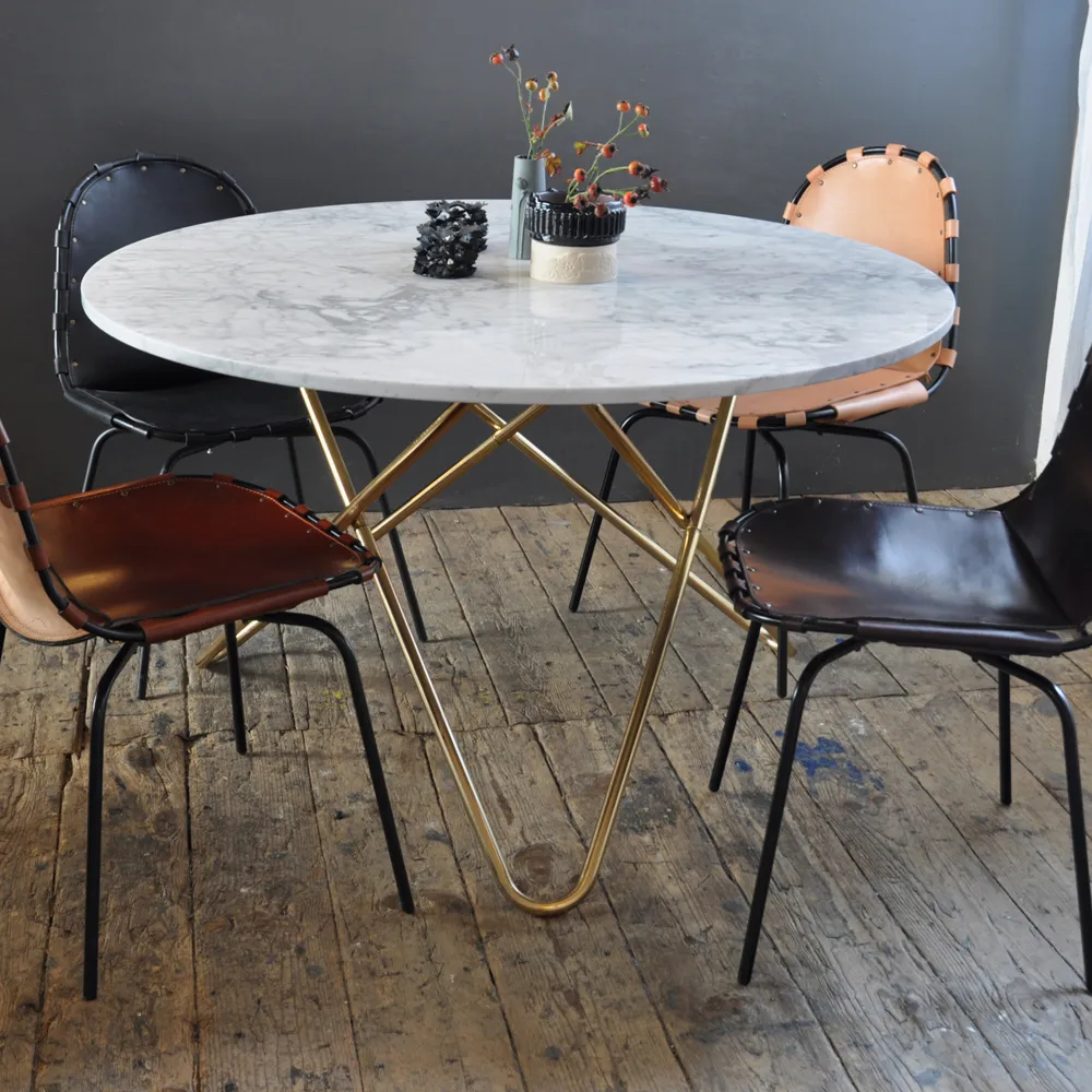 Big O Table matbord, Marmor carrara, rostfritt stativ OX Denmarq