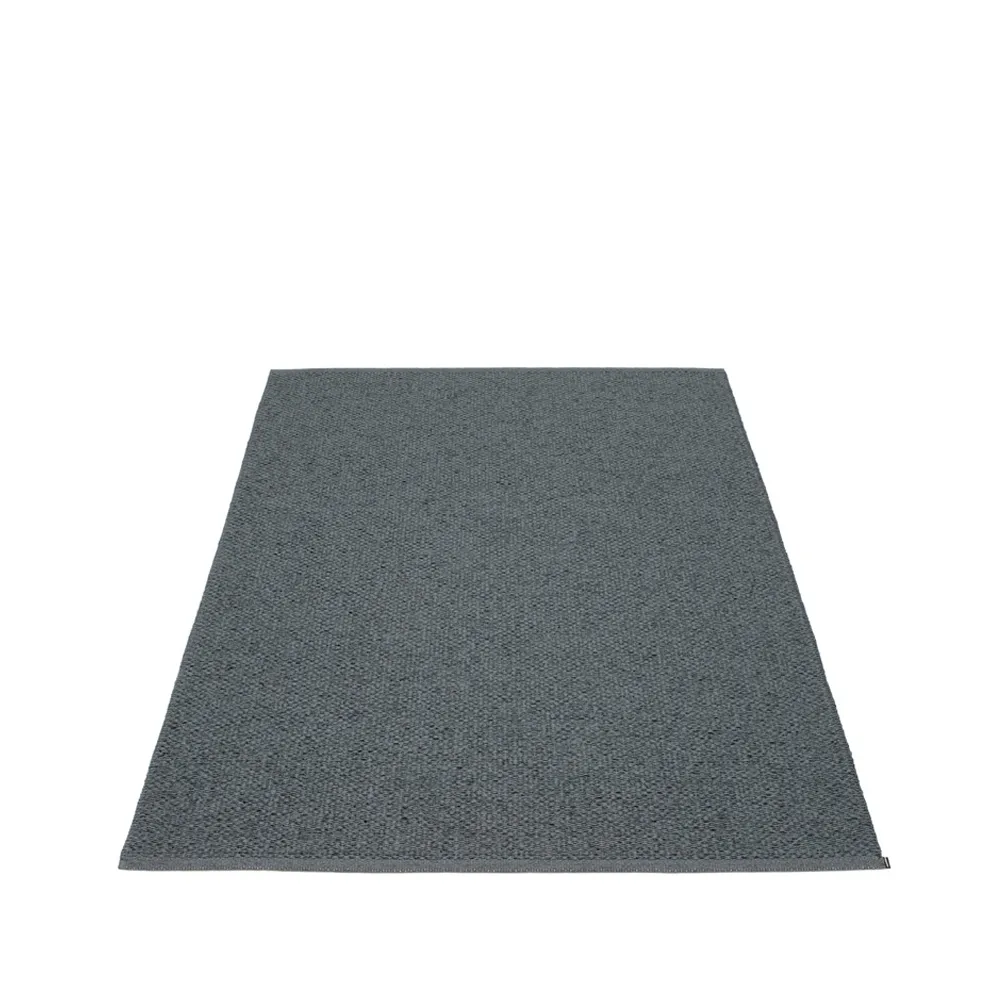 Svea matta, granit/black metallic, 180x260 cm Pappelina