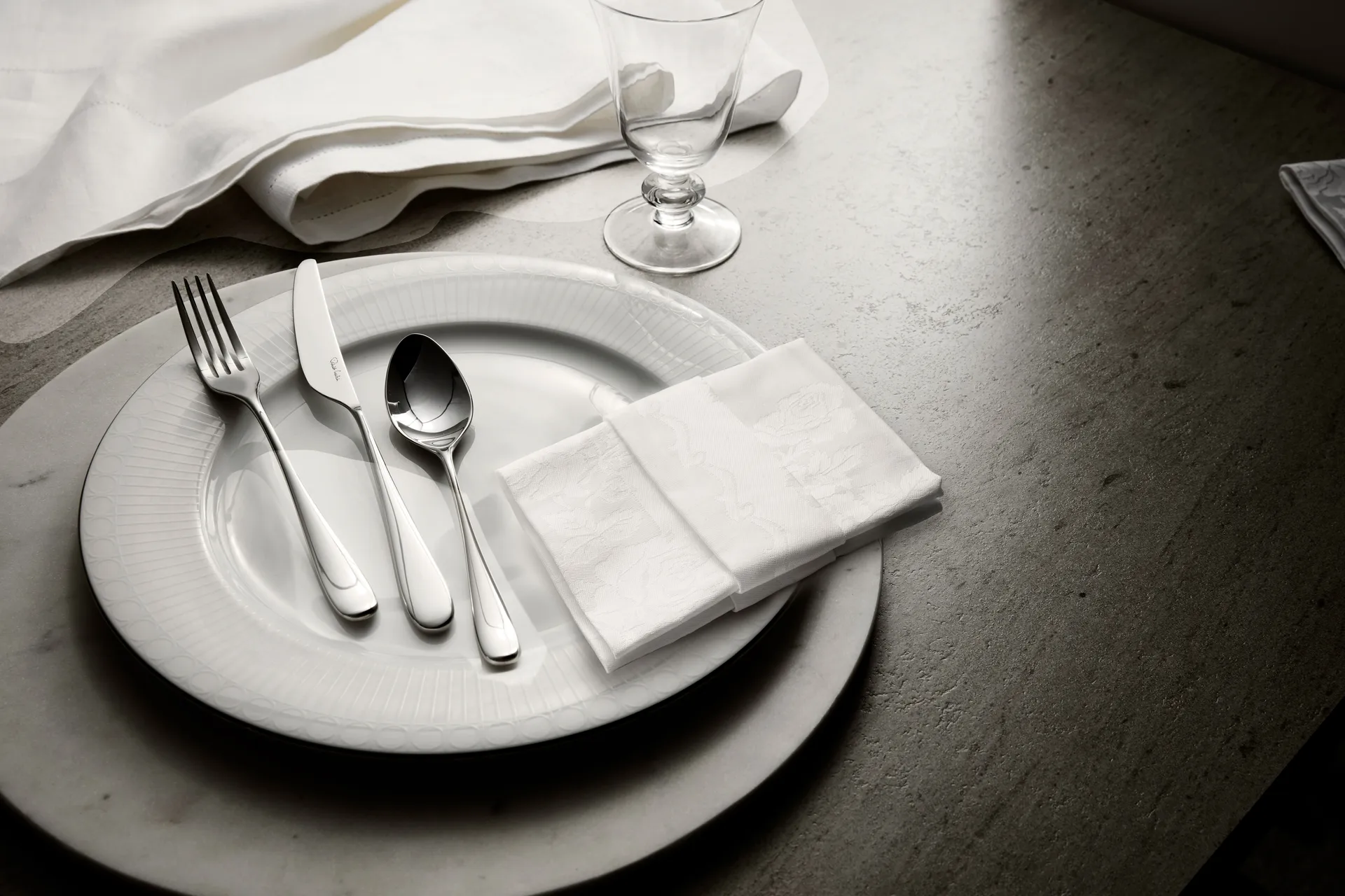 Arden Bright bestickset, 24 delar Robert Welch