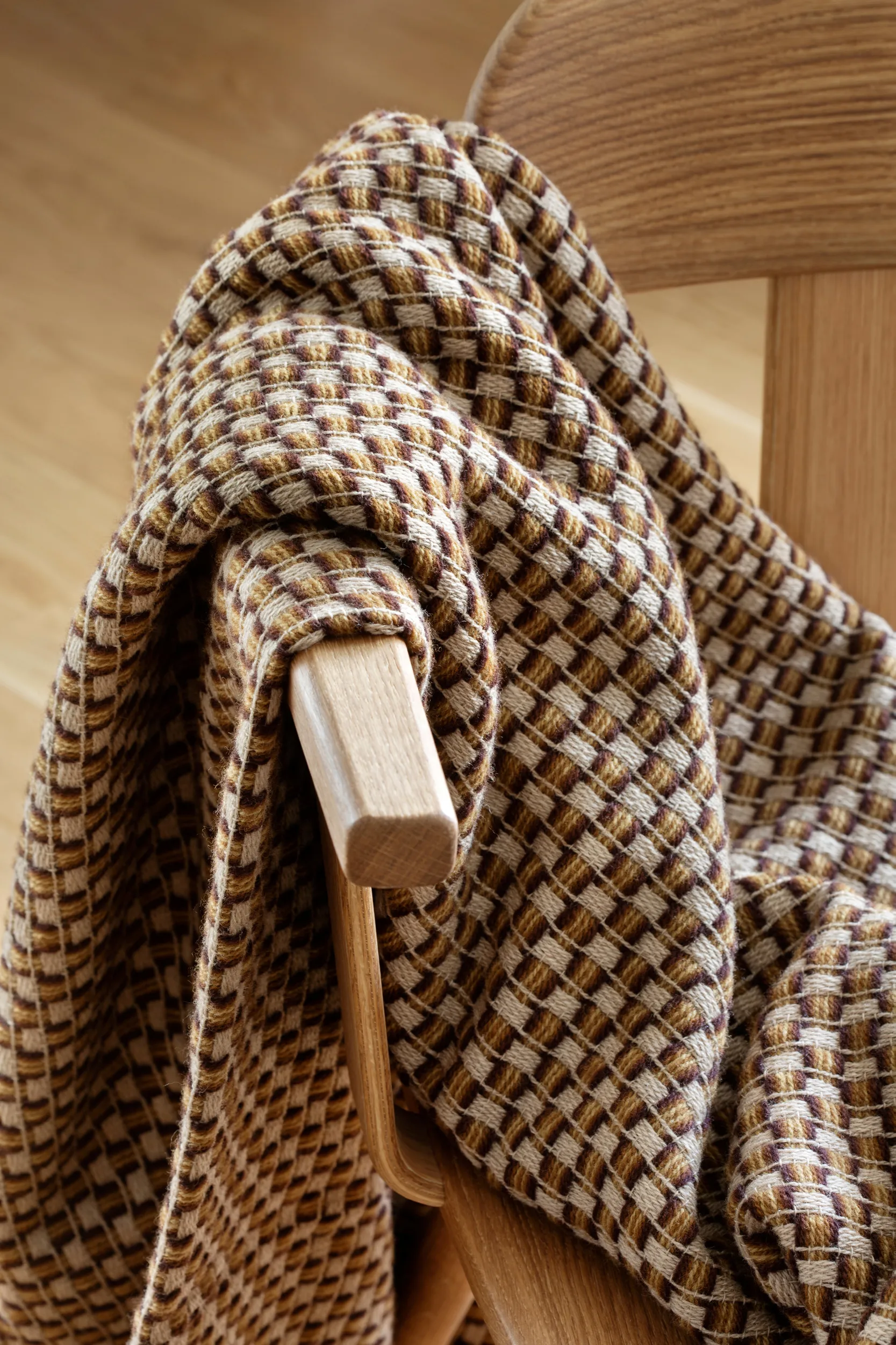 Isak pläd 150x210 cm, Chestnut Røros Tweed
