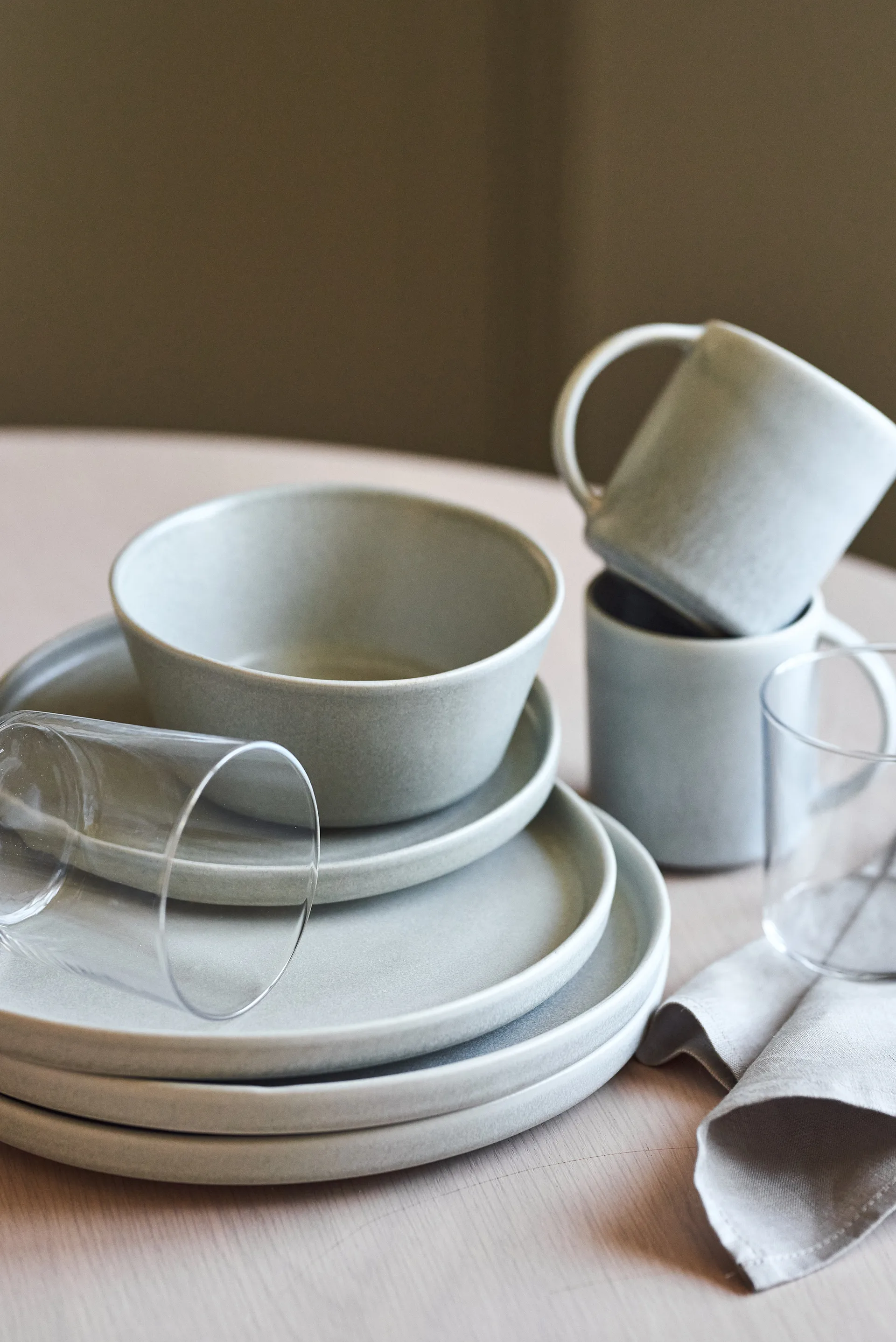 Sandsbro mattallrik, Ljusgrå, Ø26 cm Scandi Living