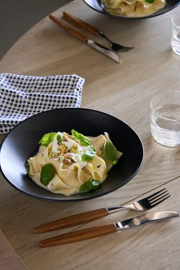 Terra pastatallrik - Svart stengods, Ø22,5 cm - Scandi Living