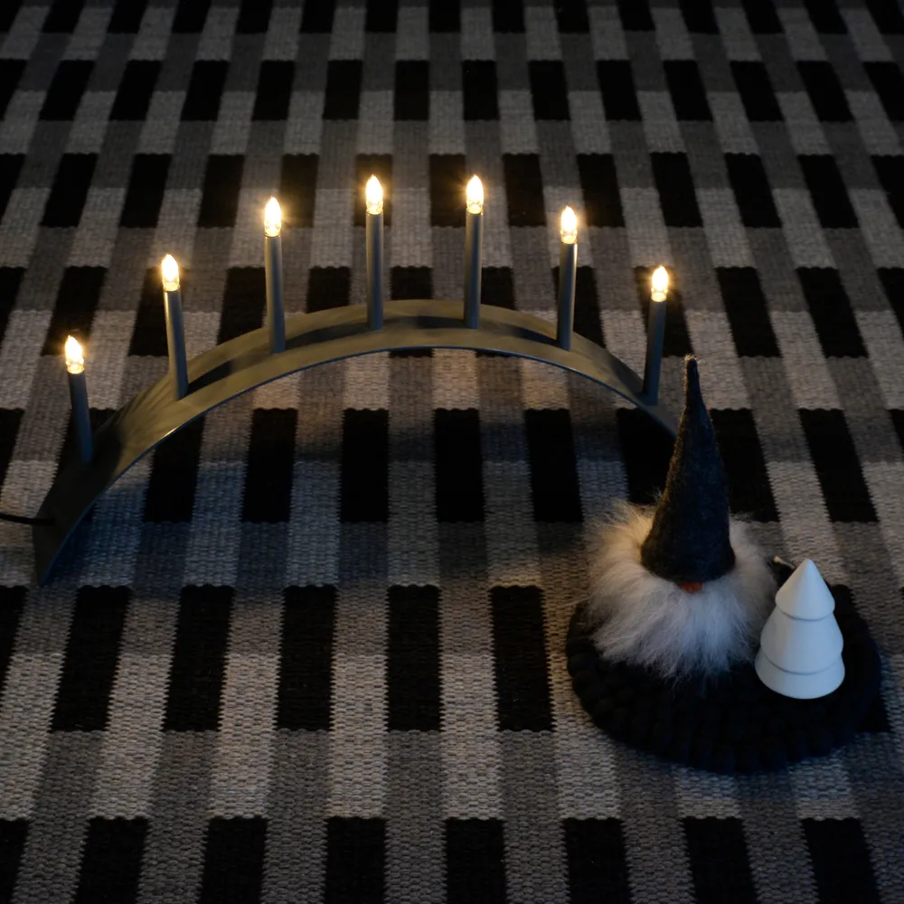 Spica Bow 7 adventsljusstake, Grå SMD Design