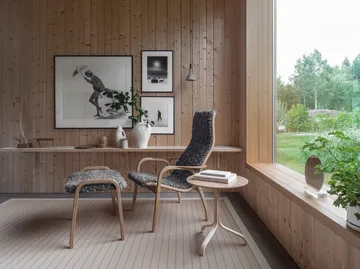 Lamino fåtölj och fotpall oljad ek/fårskinn - Moonlight (beige) - Swedese