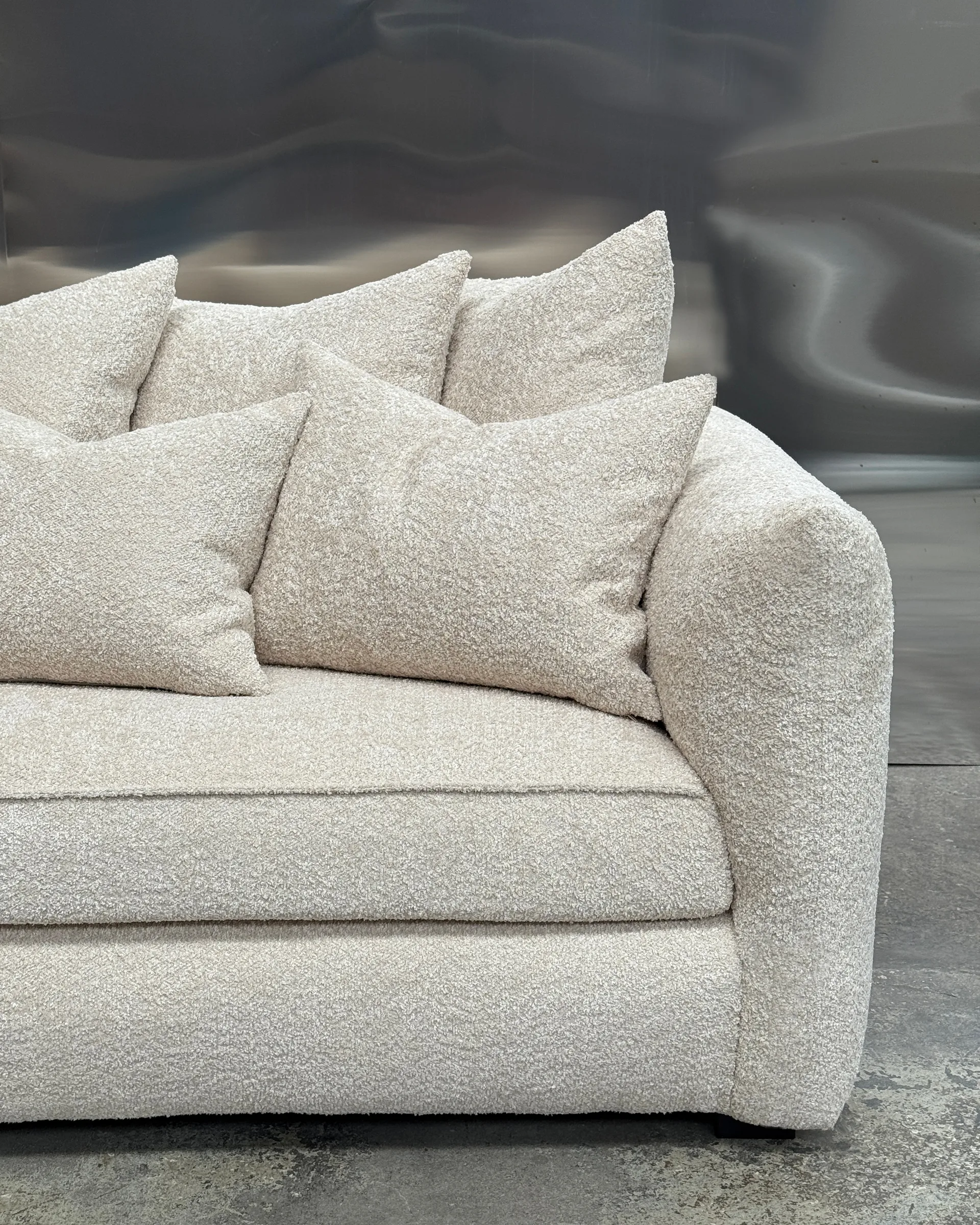 Cornell soffa, Bouclé soft sand Tinted