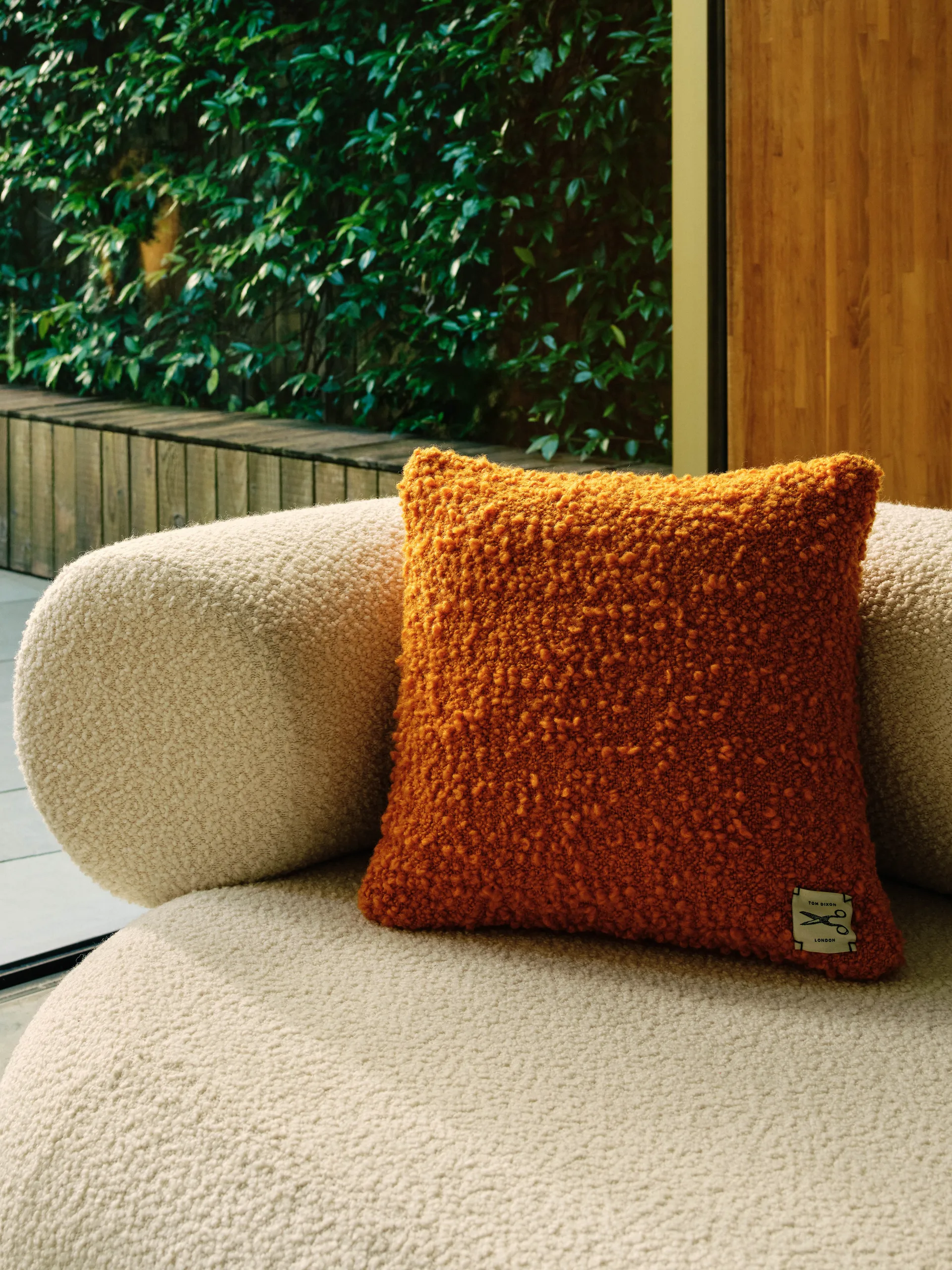 Bobble kudde 45x45 cm, Ochre Tom Dixon