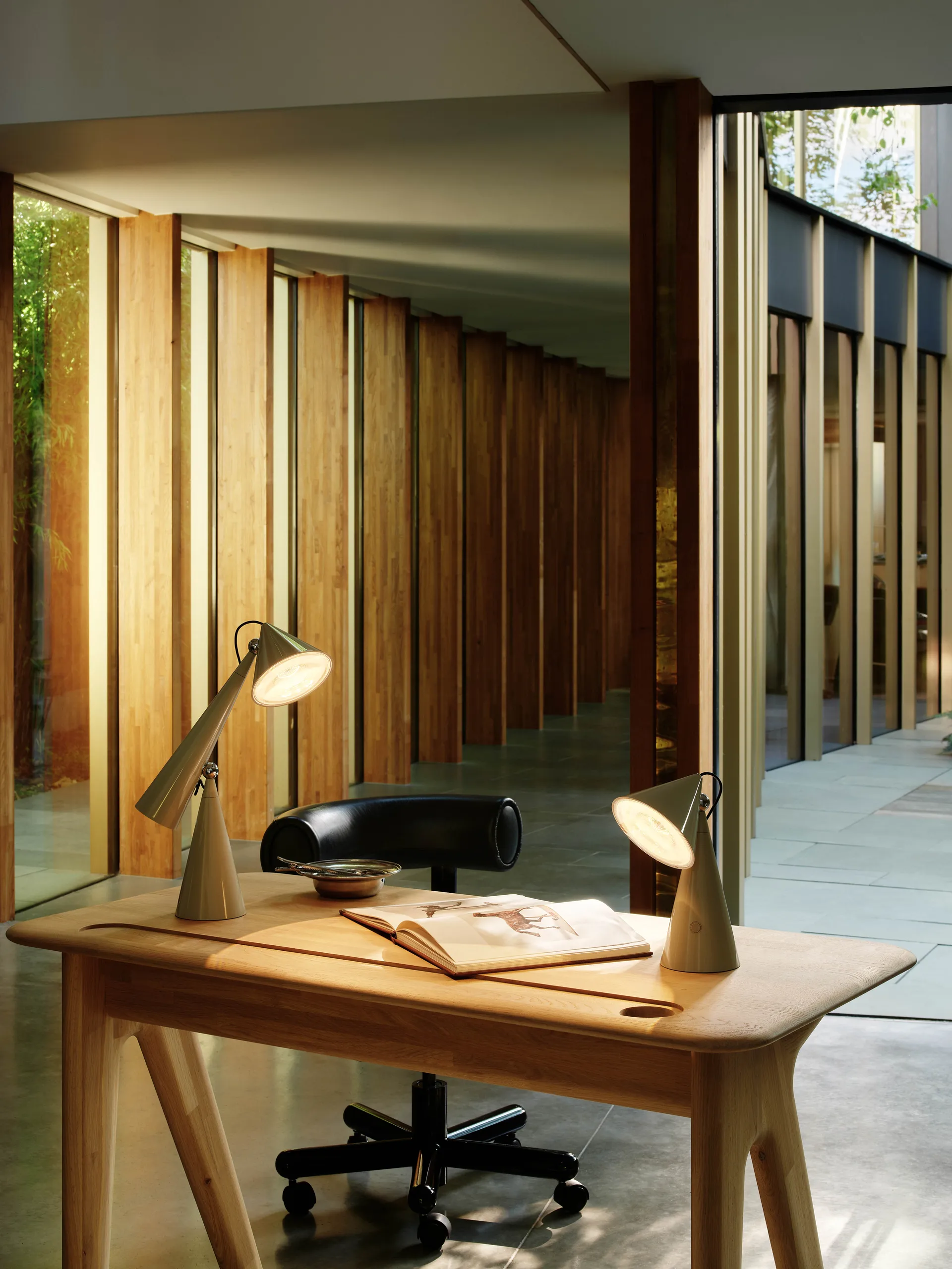 Pose Portabel LED bordslampa, Putty Tom Dixon