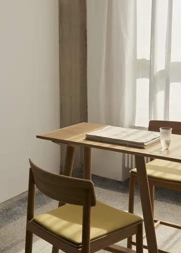 In Between SK27 Bar Table barbord 190x50x105 cm - Lackad ek - &Tradition