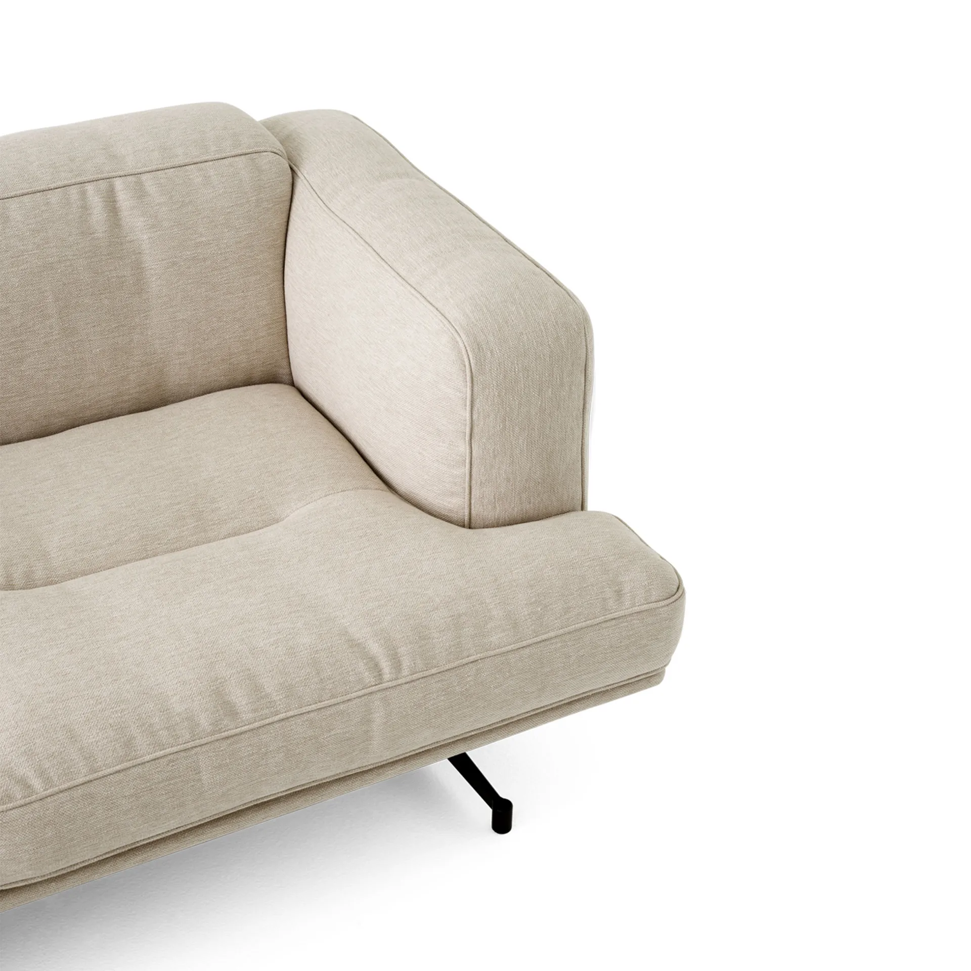 Inland AV22 soffa 2-sits, Clay 0011-warm black &Tradition