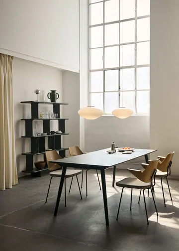 RFH RD7 karmstol - Walnut-beech-brown - &Tradition