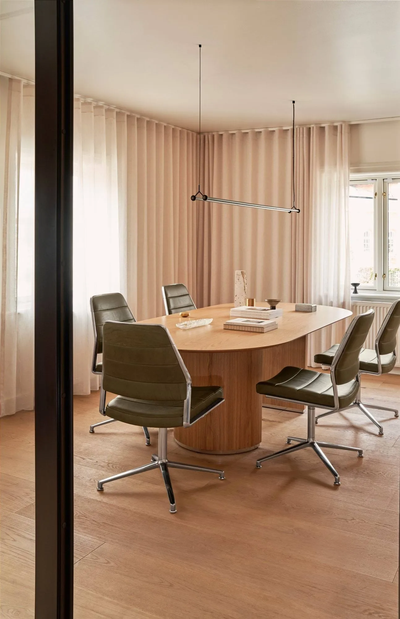 Vipp454 Swivel chair kontorsstol, Camel leather-polished aluminium Vipp