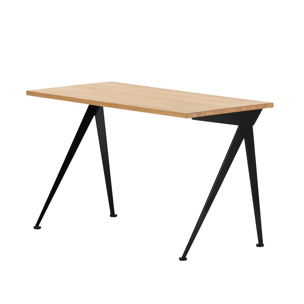 Compas Direction skrivbord, Oiled oak-Deep black Vitra