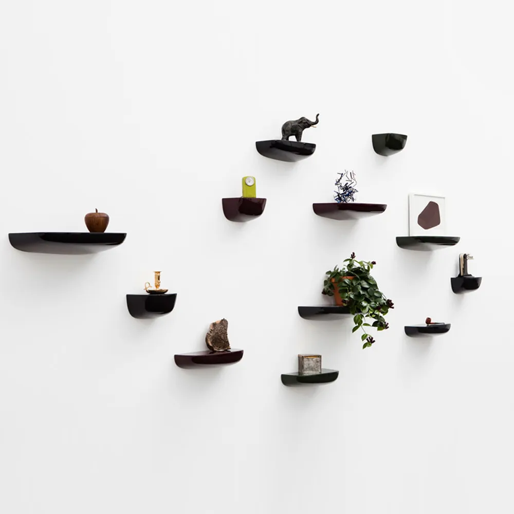 Corniches Small vägghylla, Dark grey Vitra