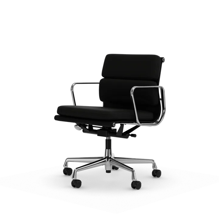 Soft Pad Chair EA 217 polerat kromstativ - Läder premium F L50 Nero - Vitra