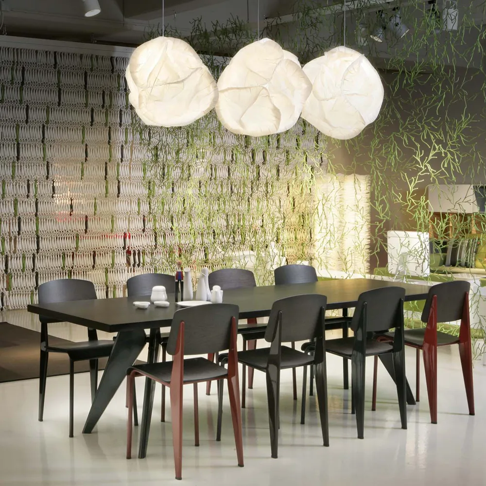 Standard stol, ek mörk, deep black Vitra