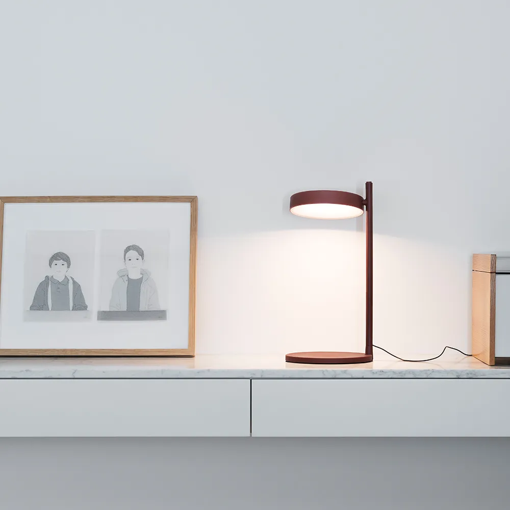 w182 Pastille b2 bordslampa, soft white, lång arm Wastberg+