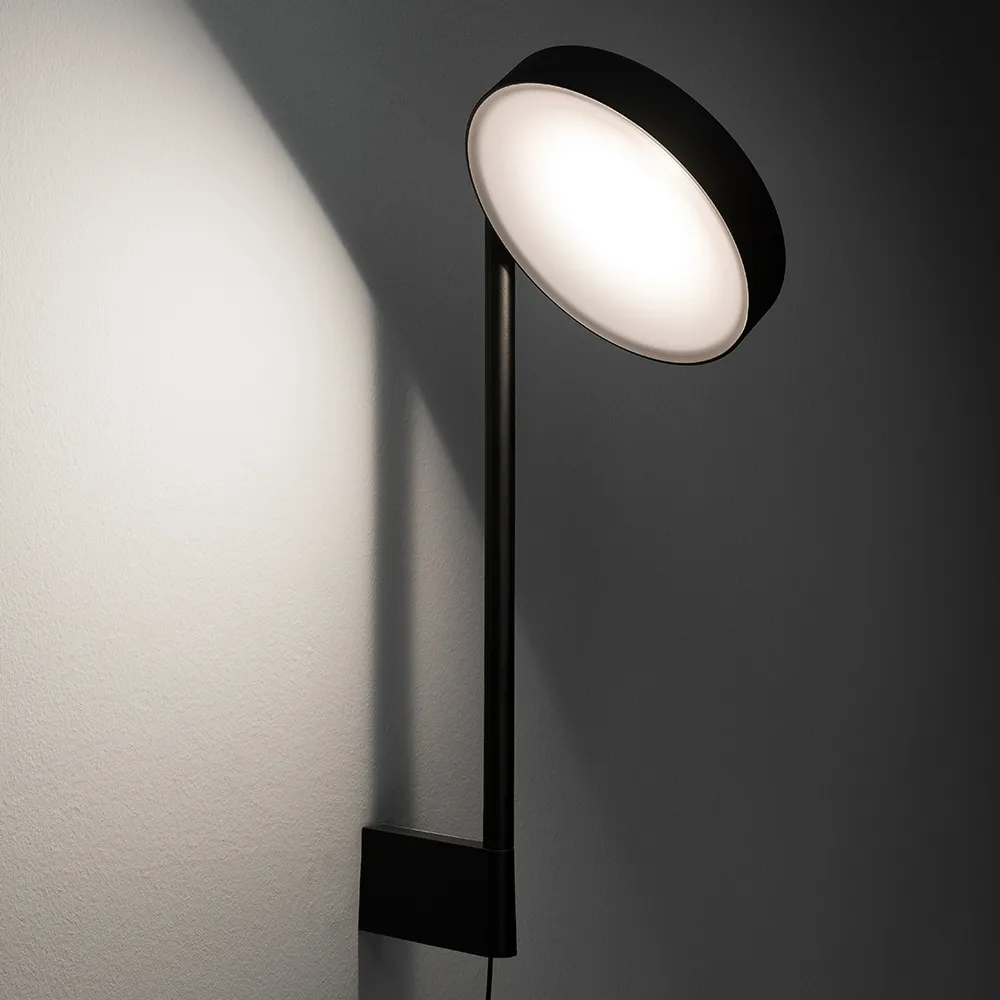 w182 Pastille br2 vägglampa, soft white, lång arm Wastberg+