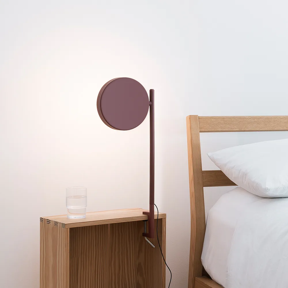 w182 Pastille c2 bordslampa, soft white, lång arm, klämfäste Wastberg+