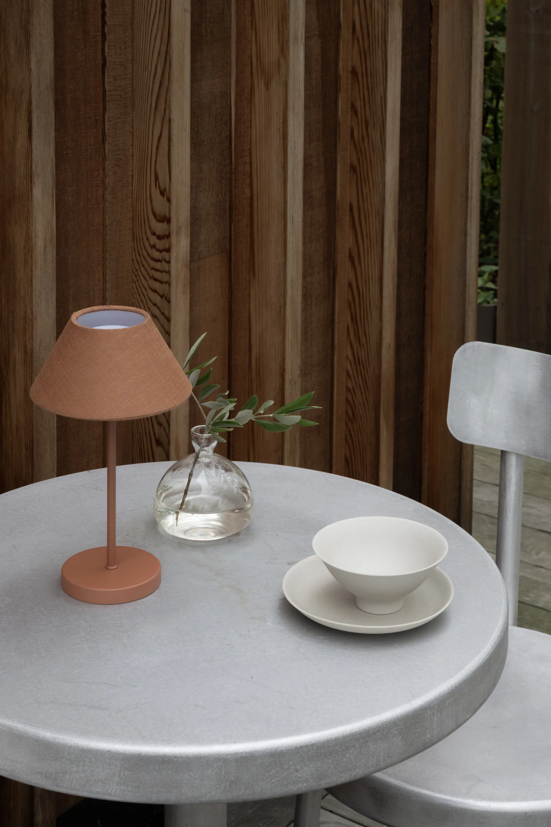 Teya bordslampa portabel, Terracotta, Ø15x26 cm Watt & Veke